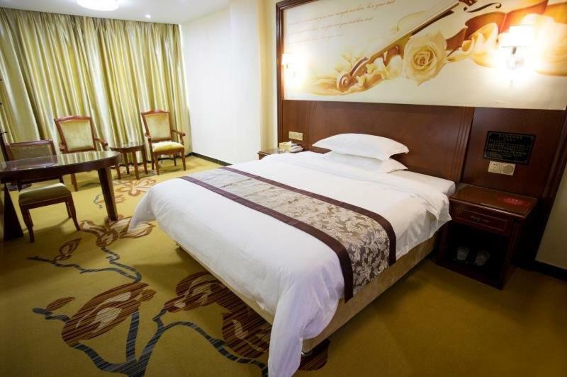 Longhui Business Hotel Huizhou  Eksteriør billede